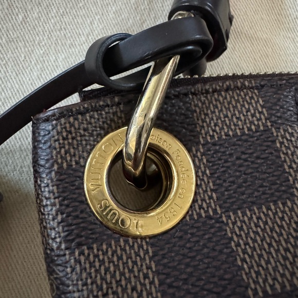 SOLD Louis Vuitton Southbank Crossbody - Picture 3 of 15